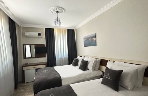 Demirkoy Hotel | Inviting Stay at Cetinler Hotel with Family-Friendly Amenities