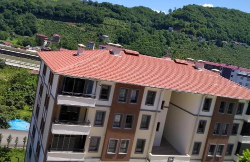 Arakli Apartment | Discover Cevahir Turizm: Family-Friendly Getaway Awaits