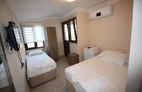 Marmara Hotel | Discover Ceyf Motel: Family-Friendly with Great Dining