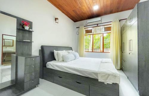 Hettimulla Apartment | Beautiful Ceylon Serenity Villas: Oceanfront with Spa