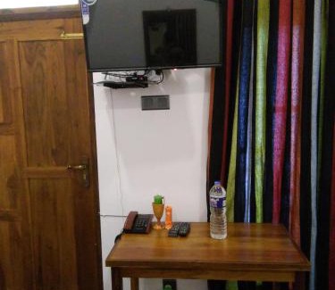 Anuradhapura House | Discover Ceylonima Home Stay with Breakfast & Child-Friendly Amenities