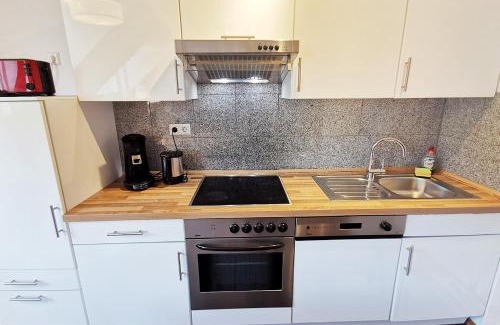 Bergheim Apartment | Convenient City Centre Duplex with Balconies & Netflix