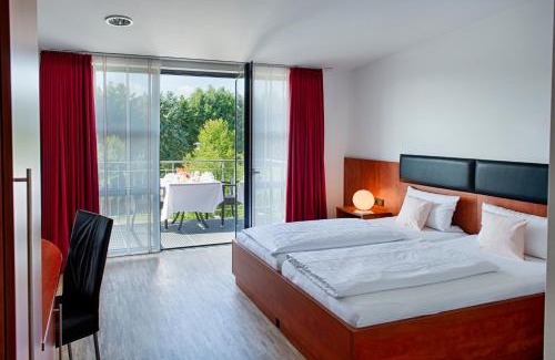 Spiesen-Elversberg Hotel | Comfortable Stay at CFK - Spiesen-Elversberg with Pets Welcome