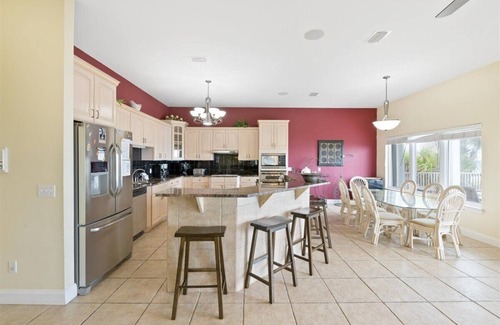 Lullwater Beach On Gulf Of Mexico House | Beachfront Home with Spa & Ocean Views Near Pier Park