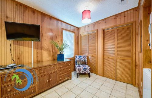 Cherry Grove Beach House | Pet-Friendly Cg Beach Bungalow 2 for Family Getaways