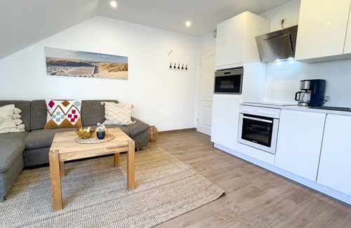 Duhnen Apartment | Cozy 4-Person Apartment Steps from the Beach with Ocean View