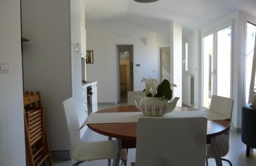 Laigueglia Apartment | Inviting Chà Apartment: 4-Star Stay with Breakfast Included