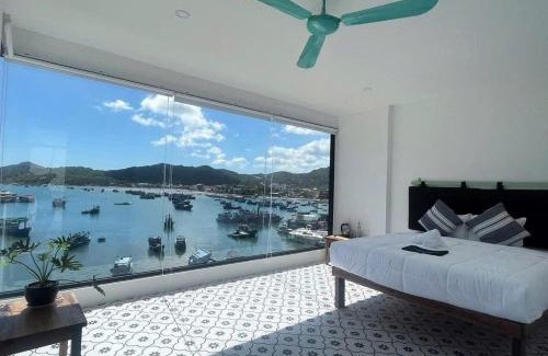 Ninh Hai Bed & Breakfast | Pet-Friendly Chành Rành House with Oceanfront Views