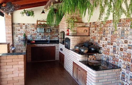 Igarata House | Experience Família Coelho Hospedagem: Pet-Friendly Escape