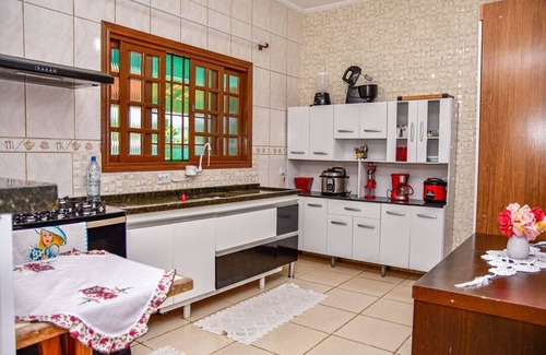 Jardim Aguapeu House | Cozy Retreat with Wi-Fi and Pool in Itanhaém, SP