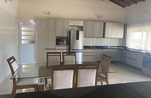 Mairinque House | Relaxing Getaway with Pool & BBQ in Mairinque, SP