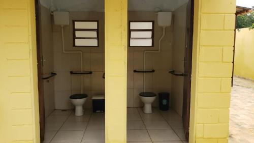 Guaratingueta House | Chácara charmosa com piscina, campo de futebol