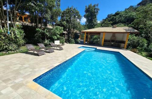 Juquitiba House | Chácara com 05 dormitórios, piscina e Lazer LT0040