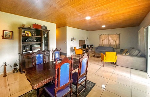 Saquarema House | Inviting Retreat with Pool and BBQ in Saquarema, RJ