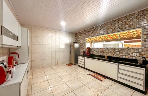 Saquarema House | Inviting Retreat with Pool and BBQ in Saquarema, RJ