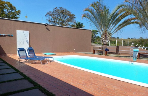 Jarinu House | Inviting Family Retreat with Pool and Activities in Jarinu