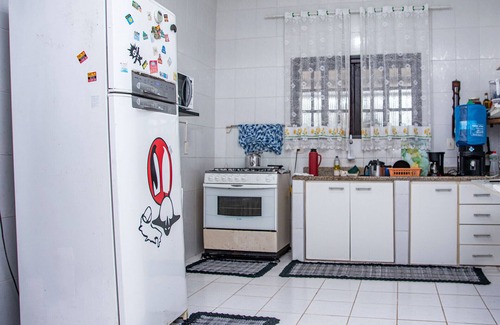 Peruibe House | Relaxing Retreat with Pool and WiFi in Peruíbe/SP