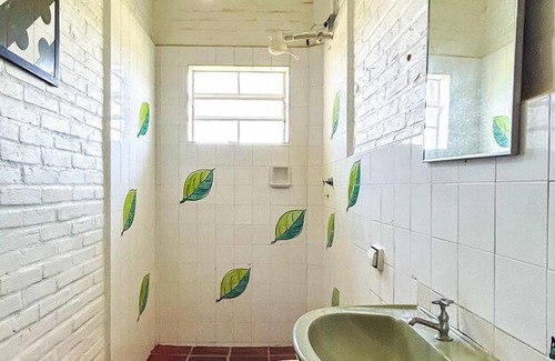 Seccao A House | Relaxing Retreat with Pool and Spa in Holambra, SP