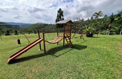 Juquitiba House | Chácara com vista para montanhas e piscina LT0035