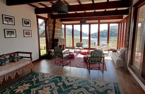 Cunha Cottage | Inviting Chácara with Wi-Fi, BBQ, and Leisure Activities