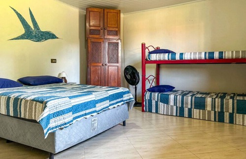 Guararema House | Relaxing Getaway with Wi-Fi and Leisure Activities in Guararema