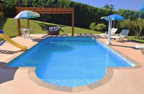 Ibiuna House | Idyllic Chácara Condo Near SP with Ocean View & Pool