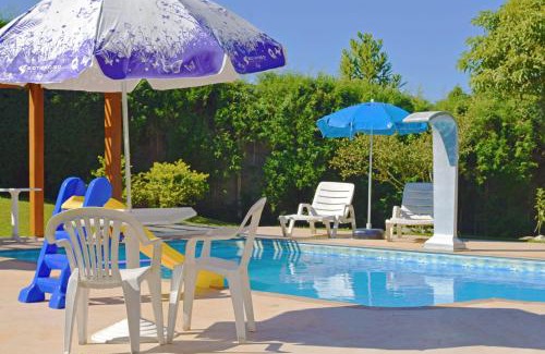 Ibiuna House | Idyllic Chácara Condo Near SP with Ocean View & Pool