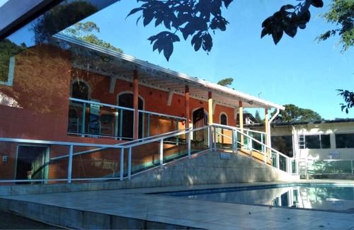 Ribeirao Pires House | Pet-Friendly Chácara da Tia Elaine with Pool & 10/10 Rating