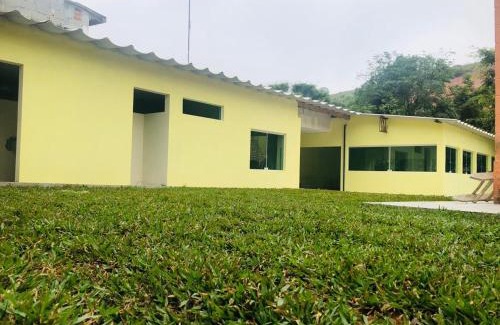 Ribeirao Pires House | Pet-Friendly Chácara da Tia Elaine with Pool & 10/10 Rating