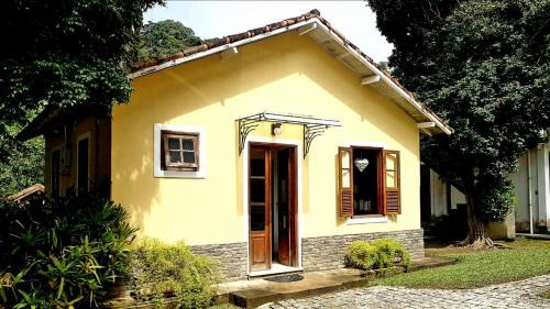 Passa Quatro House | Discover Tranquility at Chácara das Lendas e Canções
