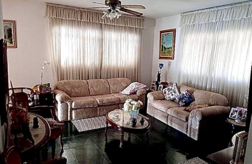 Elias Fausto House | Relax and Unwind at Chácara do Zizi with Pool & Spa