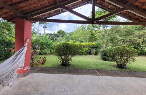 Goncalves House | Pet-Friendly Getaway at Chácara dos Pássaros - 9.6/10 Rating