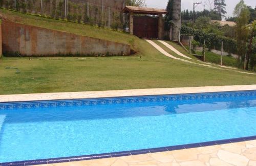 Portao House | Discover Chácara em Atibaia: Pet-Friendly & Oceanfront Retreat