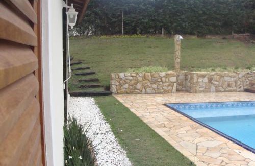 Portao House | Discover Chácara em Atibaia: Pet-Friendly & Oceanfront Retreat