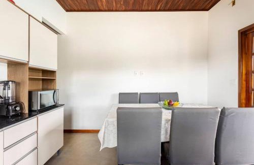 Jarinu House | Spacious Atibaia Retreat for 20 with Pool & Pet-Friendly