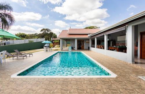 Jarinu House | Spacious Atibaia Retreat for 20 with Pool & Pet-Friendly