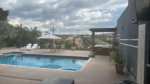 Igarata House | Relax at Chácara Gama: Jacuzzi, Pool & Oceanfront Views