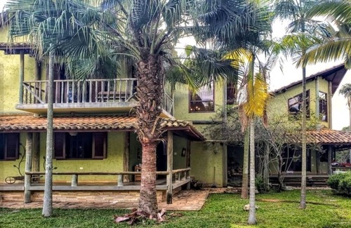 Tres Coracoes House | Pet-Friendly Chácara Gazzola: Rated 10/10 with Private Pool