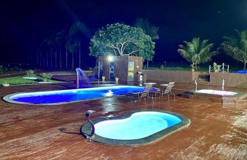 Caldas Novas House | Casa de Campo Completa: Pet-Friendly Oasis with Ocean View