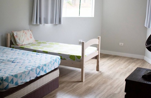 Aguas de Sao Pedro House | Chácara Prox: Relaxing Getaway with Pool & Pet-Friendly Perks