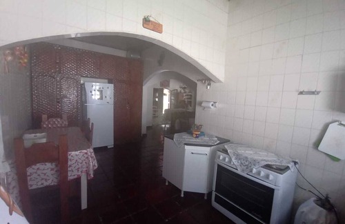 Ibiuna House | Relaxing Retreat Near City with Beautiful Views & Amenities