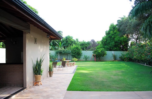 Olimpia House | Chácara Raoni: Family-Friendly Retreat Near the Park