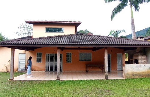 Itariri House | Discover Chácara Recanto dos Pássaros by the River