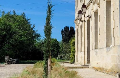 Queyrac Villa | Relax at Château Bernon Gite for 15 with Pool & Ocean Views
