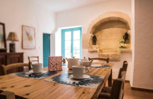 Montagne Bed & Breakfast | Discover Château Croix Beauséjour: Family & Pet Friendly Stay