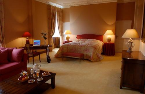 Sauternes Hotel | Elegant Hotel du Château d'Arche with Pet-Friendly Amenities