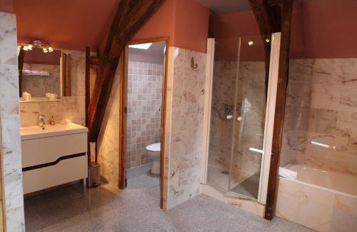 Island Hotel | Experience Comfort at Château d'Island Vézelay Hotel