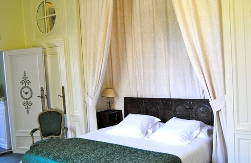 Behobie Hotel | Experience Relaxation at Château d'Urtubie with Spa & Pool