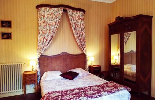 Sainte-Cecile Bed & Breakfast | Château de Bellevue - Appartement