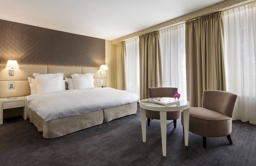 Cheserex Hotel | Experience Comfort at Château de Bonmont with Spa & Dining